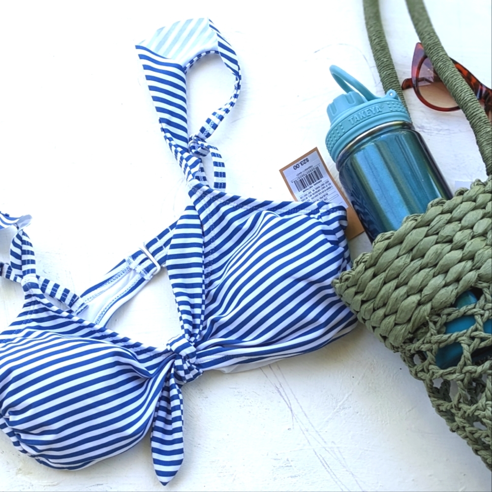 NWT bikini top